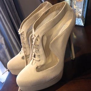 Kristin cavalari for Chinese Laundry nude heels